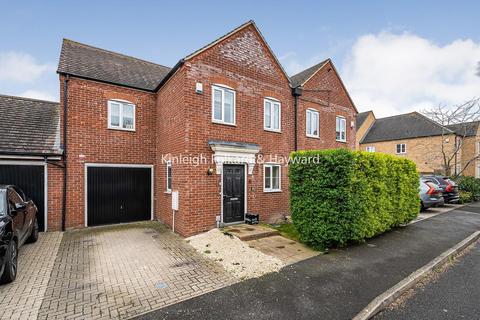 4 bedroom semi-detached house for sale, Waratah Drive, Chislehurst