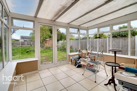 2 bedroom semi-detached bungalow for sale, Highfield Crescent, Rayleigh