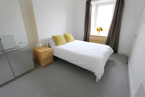 1 bedroom flat to rent, Albert Street, Edinburgh EH7