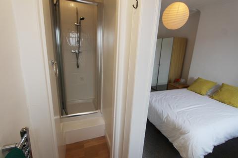 1 bedroom flat to rent, Albert Street, Edinburgh EH7