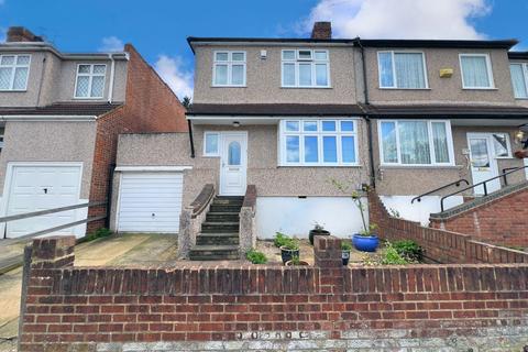 25 Iris Crescent, Bexleyheath, DA7 5QB