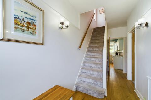 25 Iris Crescent, Bexleyheath, DA7 5QB