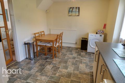 3 bedroom end of terrace house for sale, Hillsborough Road, Leicester