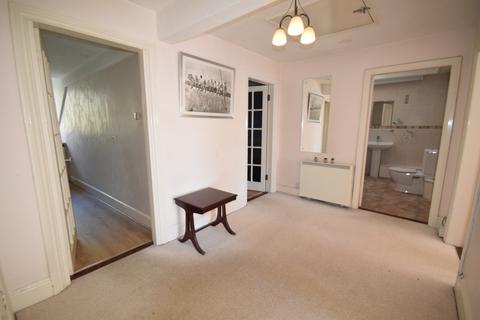 2 bedroom flat to rent, Flat 6, Red Gables, CA1