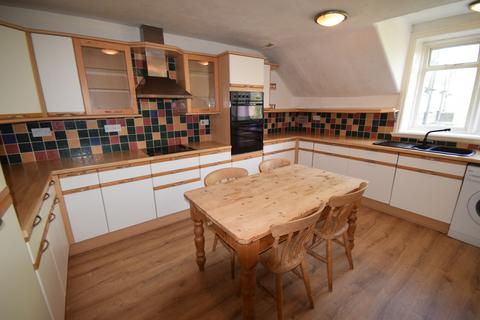 2 bedroom flat to rent, Flat 6, Red Gables, CA1