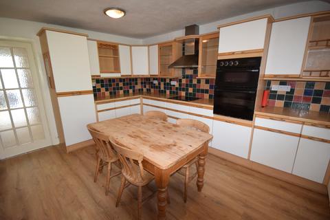 2 bedroom flat to rent, Flat 6, Red Gables, CA1