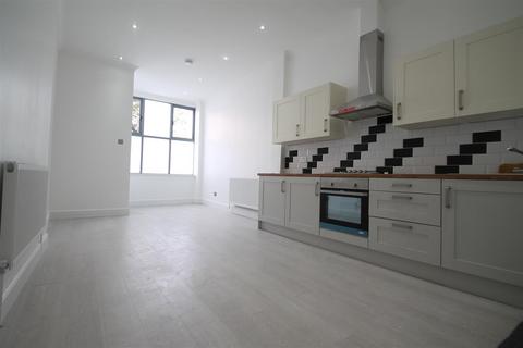 1 bedroom flat to rent, London, SE14