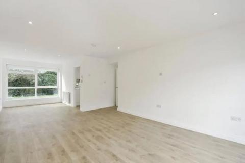 2 bedroom flat to rent, Heath View, East Finchley