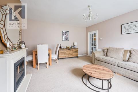 8, Grange Mansions Kingston Road, Epsom, KT17 2AD