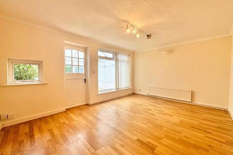2 bedroom detached house to rent, Tulyar Walk, Newmarket, CB8