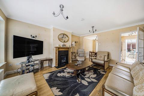40 Austral Close, Sidcup, DA15 7LE