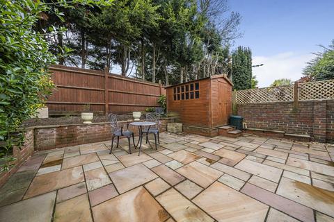 40 Austral Close, Sidcup, DA15 7LE