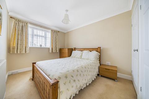 40 Austral Close, Sidcup, DA15 7LE