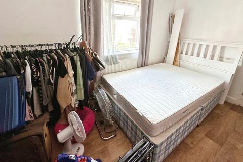 60 Copthorne Crescent, Manchester, M13 0QZ