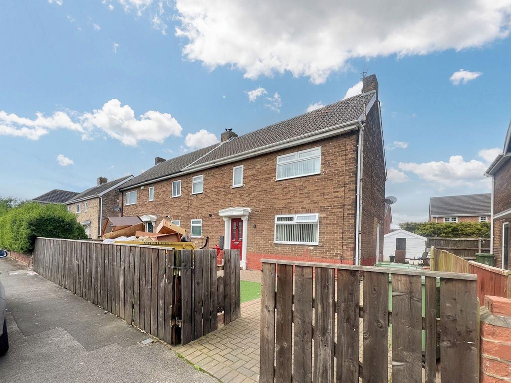 Redcar Road, Thornaby, Stockton... 4 bed semidetached house for sale £120,000