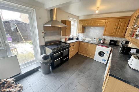 4 bedroom semi-detached house for sale, Redcar Road, Thornaby, Stockton, Stockton-on-Tees, TS17 8LW
