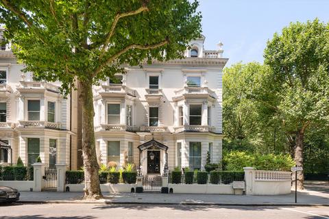 4 bedroom flat for sale, Holland Park, London, W11