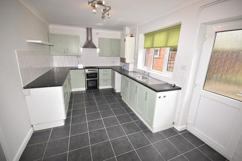 3 bedroom terraced house to rent, George Street, Sleaford, NG34