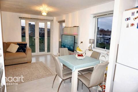2 bedroom apartment for sale, Pavilion Close, Leicester
