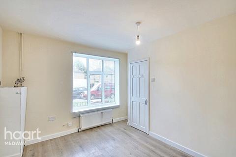 4 bedroom terraced house for sale, Darnley Road, Rochester