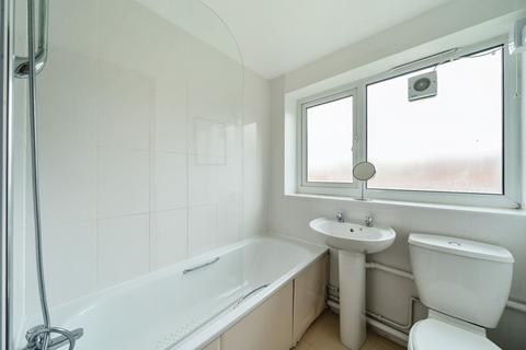 4 Ivy Road, London, E16 1NJ