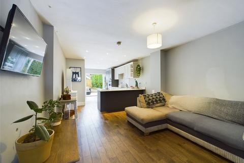 60 Alstone Croft, Cheltenham, GL51 8HA