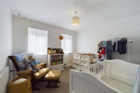 60 Alstone Croft, Cheltenham, GL51 8HA