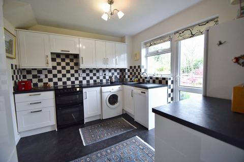 4 bedroom end of terrace house for sale, Griffin Close, Slough, Berkshire, SL1