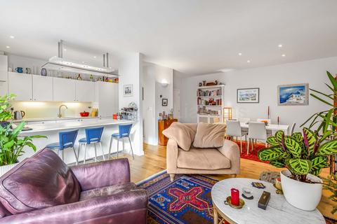2 bedroom apartment for sale, Monza Street, London, E1W