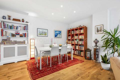 2 bedroom apartment for sale, Monza Street, London, E1W