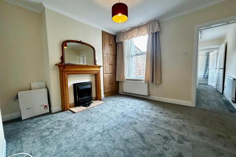 2 bedroom house to rent, Queensgate, Beverley, East Riding of Yorkshire, UK, HU17