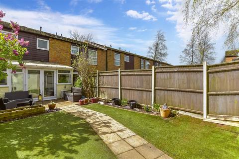 104 Coltstead, New Ash Green, Longfield, DA3 8LW
