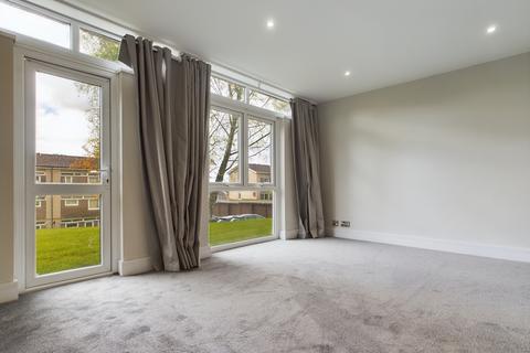 3 bedroom terraced house to rent, Chatsworth Grove, Harrogate, HG1