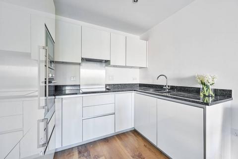 2 bedroom flat for sale, Meadowside, Kidbrooke, London, SE9