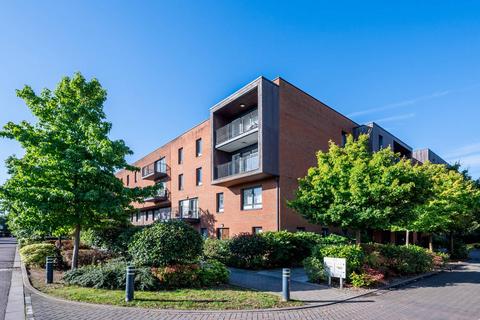 2 bedroom flat for sale, Meadowside, Kidbrooke, London, SE9