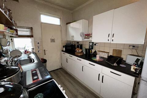 2 bedroom ground floor flat for sale, Eastbourne Avenue, ,, Gateshead, Tyne & Wear, NE8 4NN