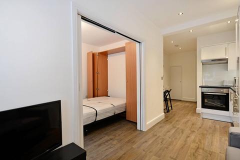 1 bedroom flat to rent, Bowman Mews, Holloway, London, N7