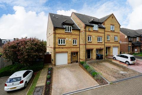 11 Halwick Close, Hemel Hempstead, HP1 1XG
