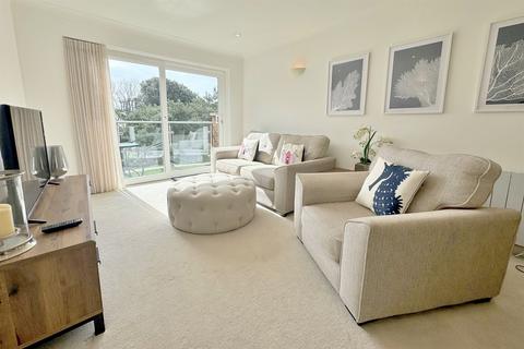 2 bedroom flat to rent, Sandbanks