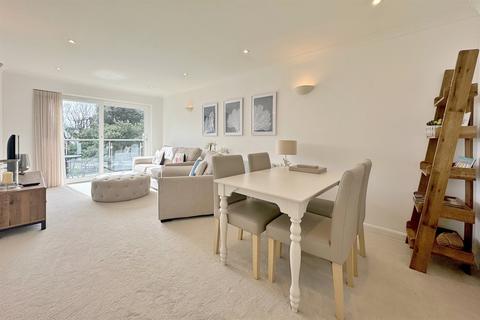 2 bedroom flat to rent, Sandbanks