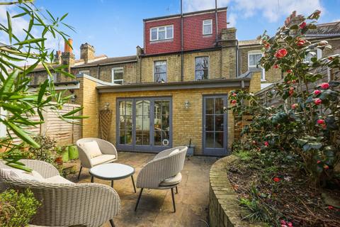 5 bedroom terraced house to rent, Sandrock Road, Lewisham, London, SE13