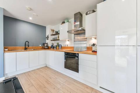 2 bedroom flat for sale, Cowley Road, Oval, London, SW9
