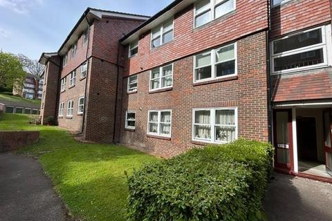 2 bedroom apartment to rent, Guildford GU2