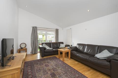 3 bedroom flat for sale, Flat 16, 8 Meggetland Square, Edinburgh, EH14 1XP