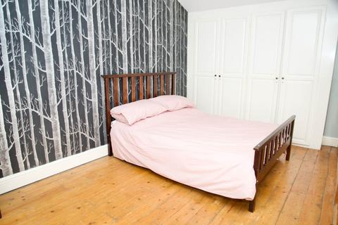 Flat 18, Greenhill Court Greenhill Terrace, London, SE18 4BS