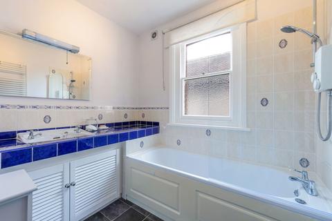 Upper Flat, 68 Chart Lane, Reigate, RH2 7EA