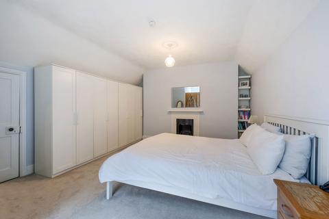 Upper Flat, 68 Chart Lane, Reigate, RH2 7EA