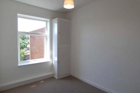 4 Crossley Street, Shaw, Oldham, OL2 8EN