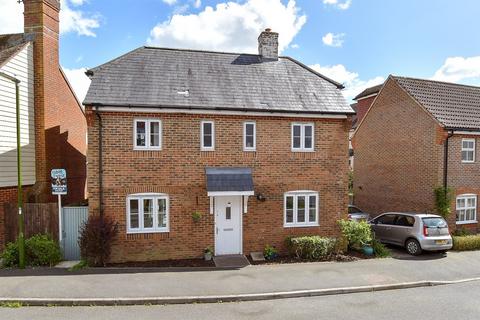 3 bedroom detached house for sale, Codmore Hill, Codmore Hill, Pulborough, West Sussex
