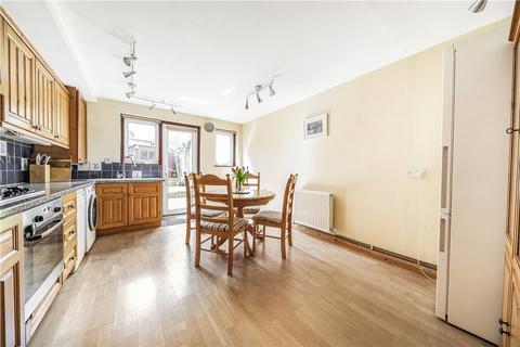 63 Buckingham Close, London, W5 1TS